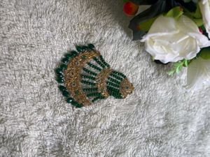 EMERAlD GREEN JHOOMER WITH TIKA
