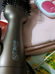 Alan Truman Blow Brush