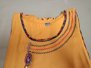Rayon Kurti