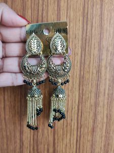 Golden and black Jhumka Earrings😍💝😁