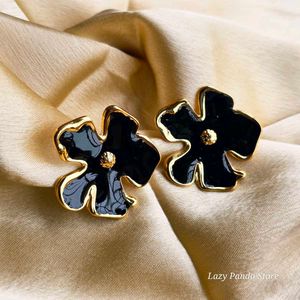 Antitarnish Enamel Painting Floral Earrings
