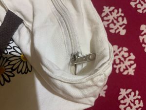 Mumuso Tote Zipper Bag