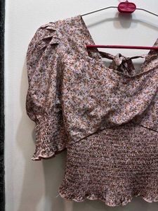 Floral Puff Sleeve Crop Top