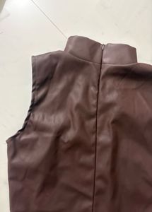 Chic Brown Sleeveless Top