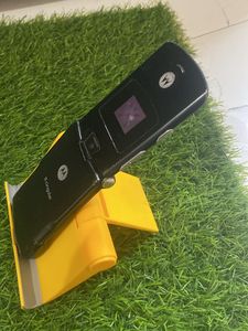 Motorola V3
