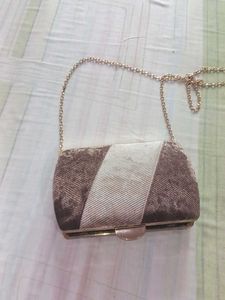 Velvet Slingbag