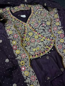 Embroidered Kurta Set L Size