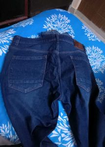 32" Waist Jeans