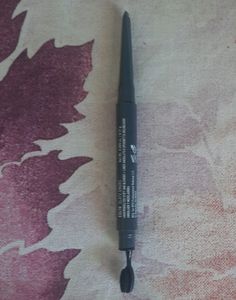 NYX EPIC SMOKE LINER WITH BLENDER