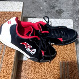 Shoe