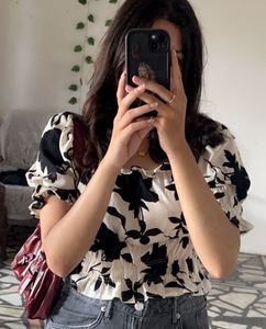 Floral Puff Sleeve Top🤍