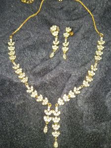 Ad Necklace With Earrings