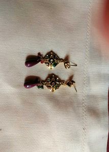 Stylish Gold-Plated Earrings with Stone & Pearl De