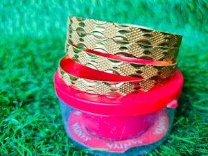 Metal Kangan With Golden Polish