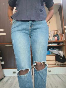 Distressed Jeans &amp; Graphic Tee Set