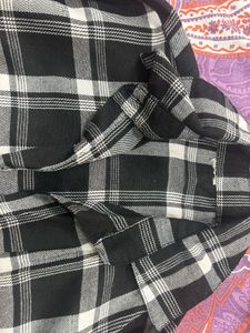 Black &amp; White Plaid Cropped Shirt