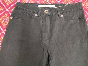 SIDE CUT STRAIGHT BLACK JEANS