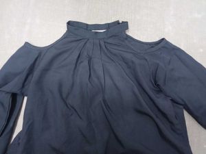 VERO MODA Brand .Cold Shoulder Top