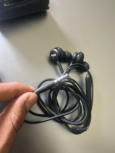 Samsung Akg Original With Bill Under Warranty