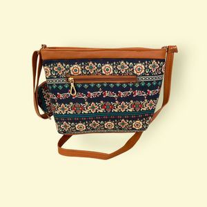 Women’s sling bag