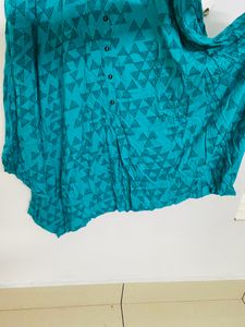 Kurtha With Double Sided Pockets