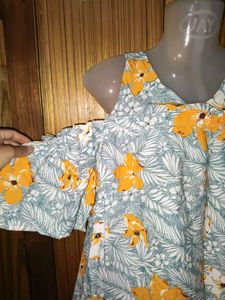 Floral Cold Shoulder Top
