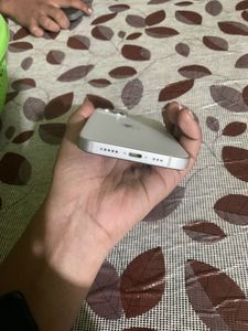 Apple iPhone 13 - White - Excellent Condition!
