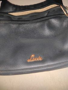 Sling Bag With Multiple Compartment