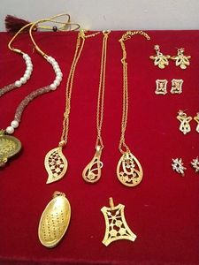 Artificial Gold-Tone Jewelry Set