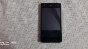 Micromax Bolt Q326 (Grey) No Battery , Touch Screen Need To Be Replaced