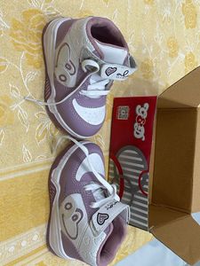 Cute Girl&#39;s Shoes