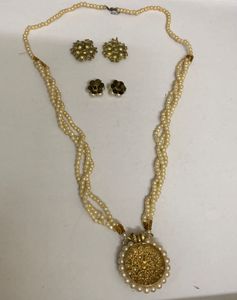 Pearl Set With Freebie