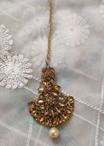 Gold Tone Maang Tikka