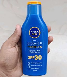 SUN PROTECT VITAMIN E AND MOISTURE SPF 30
