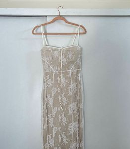 Elegant Lace Midi Dress