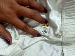Off White Strachable Leggins