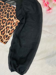 Tigers Print Crop Top👗