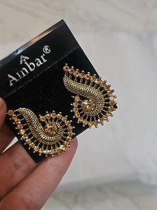 Set Of 4 Golden Earrings Without Back Stopper
