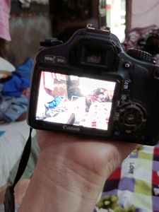 Professional Canon D 550 Canera