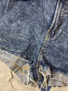 Short Denim