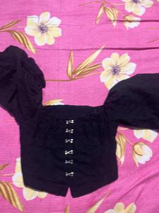 Chic Black Puff Sleeve Top