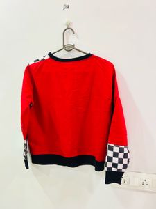 Sweatshirt