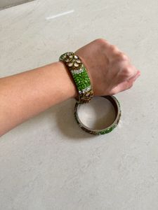 SALE ✨Lac Bangles