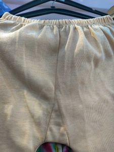 Nude Leggings - Size M