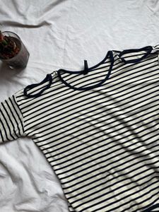 Shoulder Cutout Top