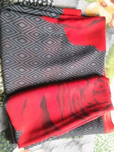 Rose Print With Dots Saree