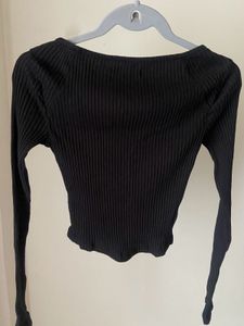 New With Tag Pull &amp; Bear Top