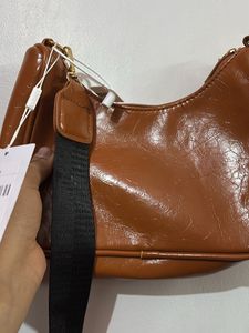 SAVANA brown Sling Bag