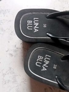 Luna Blu Black Embellished Flip Flops