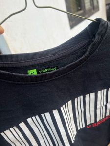 Black Crop Full Sleeve T Shirt